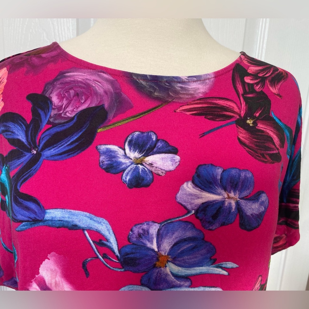 Ted Baker short sleeve top, size medium - Picture 3 of 4